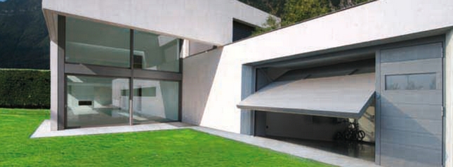 porte de garage automatique chez Habitat Automatisme