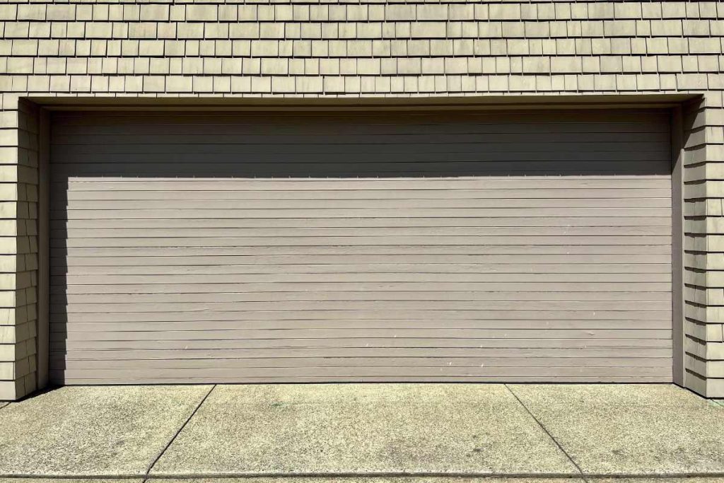 Qu'est-ce qu'une porte de garage à enroulement ?